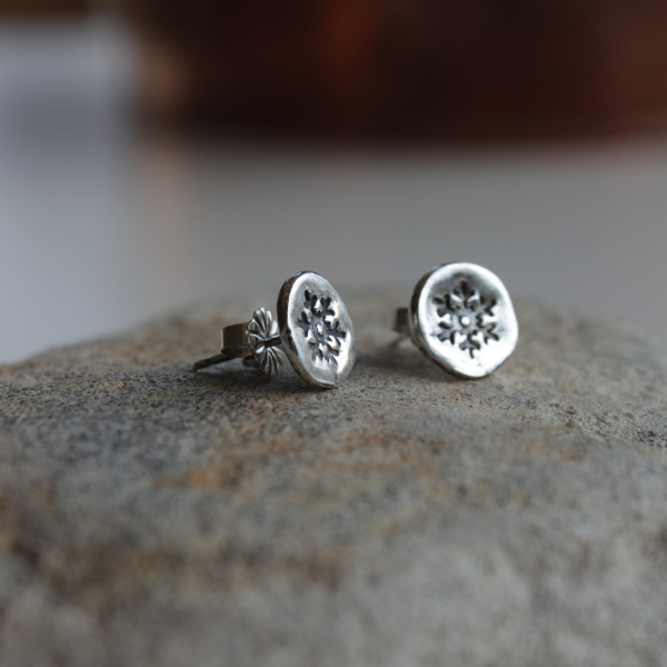 Snowflake studs 2025