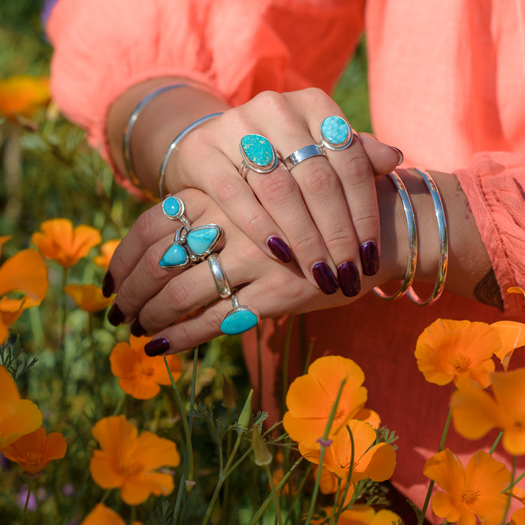 Natural Kingman Teal Turquoise Ring on Sterling Silver Double Band