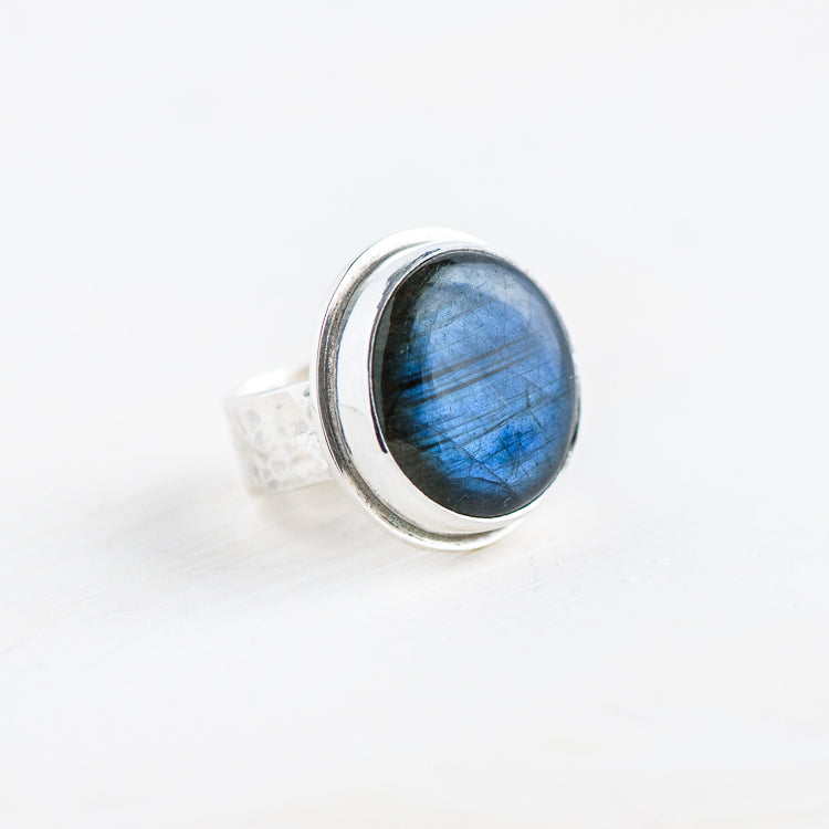 Labradorite Round Ring on a Hammered Band