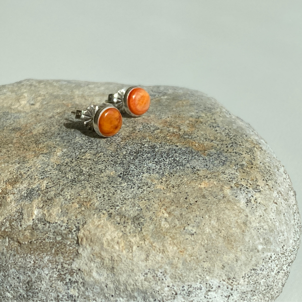 Spiny Oyster shell and sterling silver studs 5mm